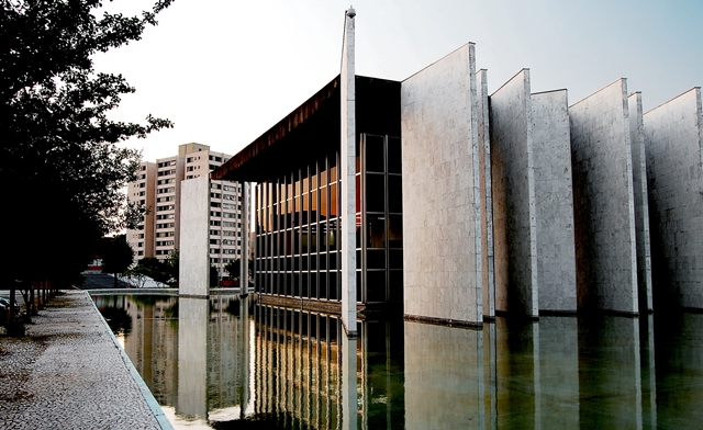 A sede do TCE-PR, no bairro Centro Cívico, em Curitiba