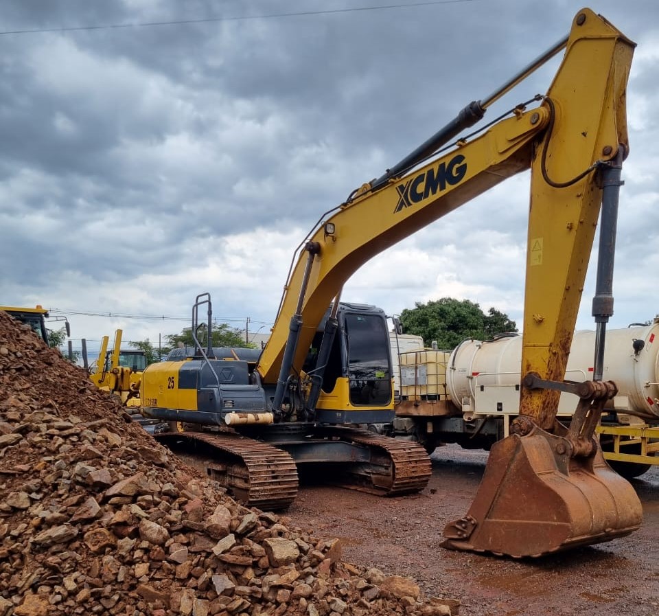 Máquina da frota municipal de Arapongas, alvo de auditoria que integra o Plano Anual de Fiscalização (PAF) de 2022 do TCE-PR. Foto: Divulgação/TCE-PR