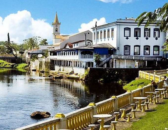 Vista de Morretes, cidade turística do Litoral do Paraná, a partir do Rio Nhundiaquara. Foto: Divulgação