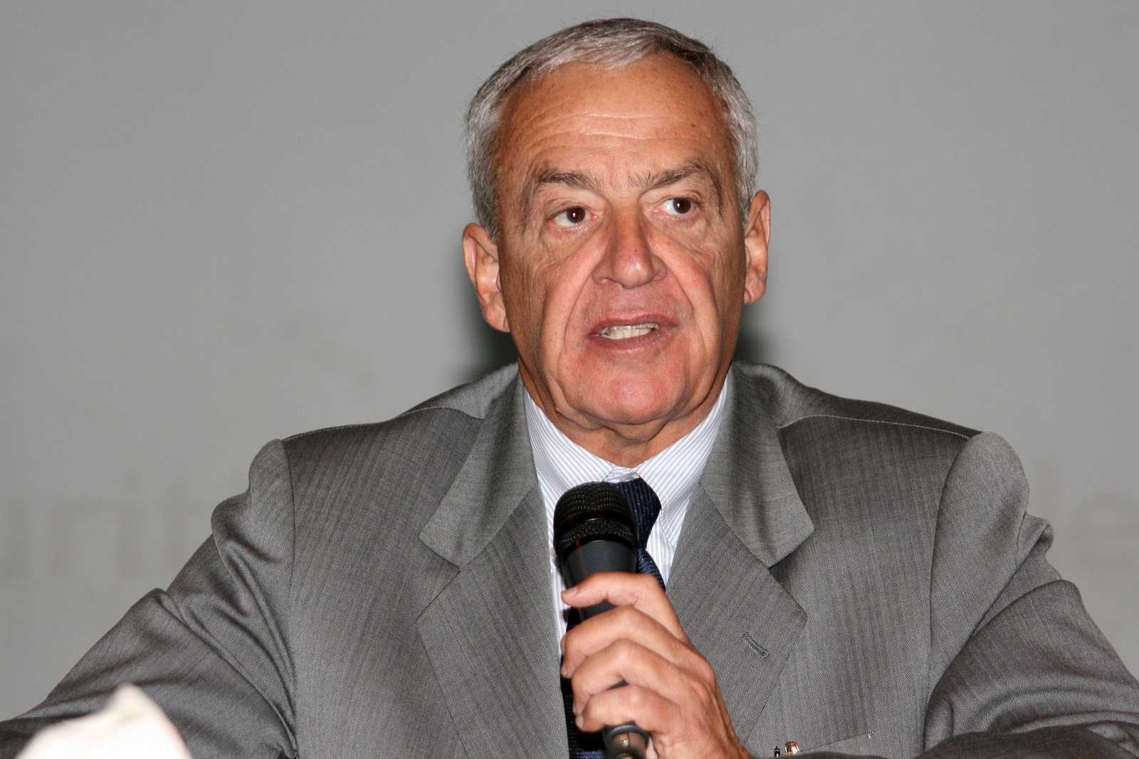 “Cidadão deve acompanhar mais as decisões que são tomadas em seu nome”