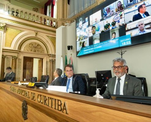 Sessão solene da Câmara Municipal de Curitiba, em 24 de novembro, marcou o encerramento do 9º Prêmio Gestor Público Paraná (PGP-PR). Foto: Rodrigo Fonseca/Divulgação - Câmara Municipal de Curitiba