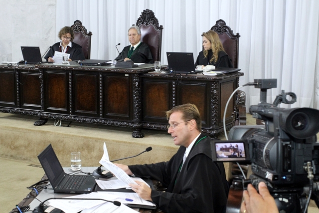 O conselheiro Fabio Camargo relata processo na 2ª Câmara de Julgamentos do TCE-PR. Foto: Wagner Araújo/Divulgação TCE-PR
