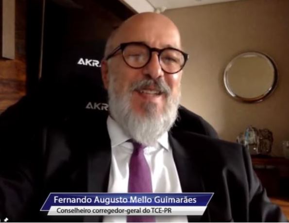 O conselheiro Fernando Guimarães, corregedor-geral do TCE-PR, participa do 1º Fórum Nacional de Auditoria de 2021, promovido em parceria com o Instituto Rui Barbosa (IRB). Imagem: Reprodução YouTube