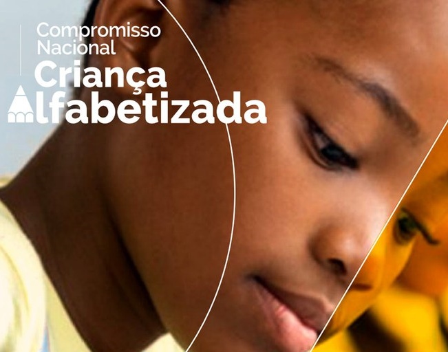 Compromisso Nacional Criança Alfabetizada (CNCA), coordenado pelo Ministério da Educação (MEC).