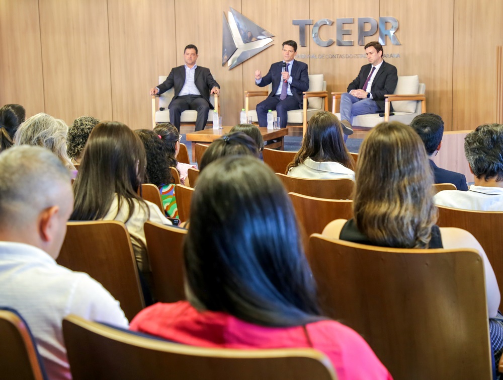 Abertura da capacitação de secretários municipais de Saúde, Educação e Assistência Social para a Prestação de Contas Anual (PCAs), de acordo com as regras do Programa de Avaliação de Contas Municipais de Governo (ProGov). Foto: Mauro Beghetto Penteado/TCE-PR