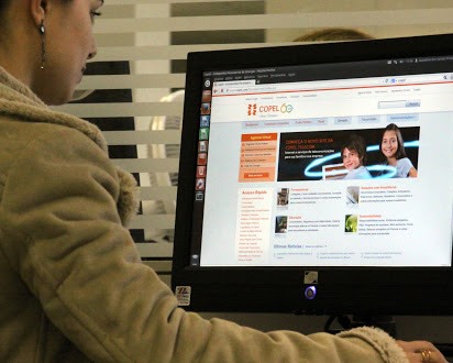 Atendimento via internet ao cliente da Copel Telecomunicações S.A. (Copel Telecom). Foto: Agência Estadual de Notícias/Divulgação