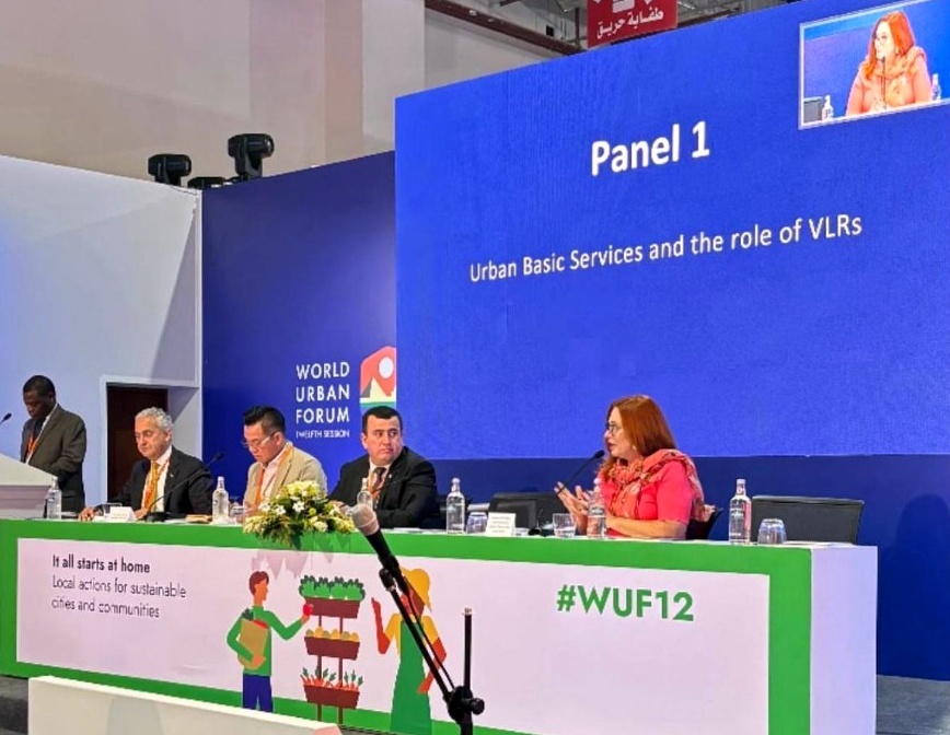 Adriana Lima Domingos, assessora de Relações Institucionais da Presidência do TCE-PR, participa de painel da 12ª sessão do Fórum Urbano Mundial, realizado pela Organização das Nações Unidas (ONU) no Cairo, capital do Egito. Foto: Divulgação