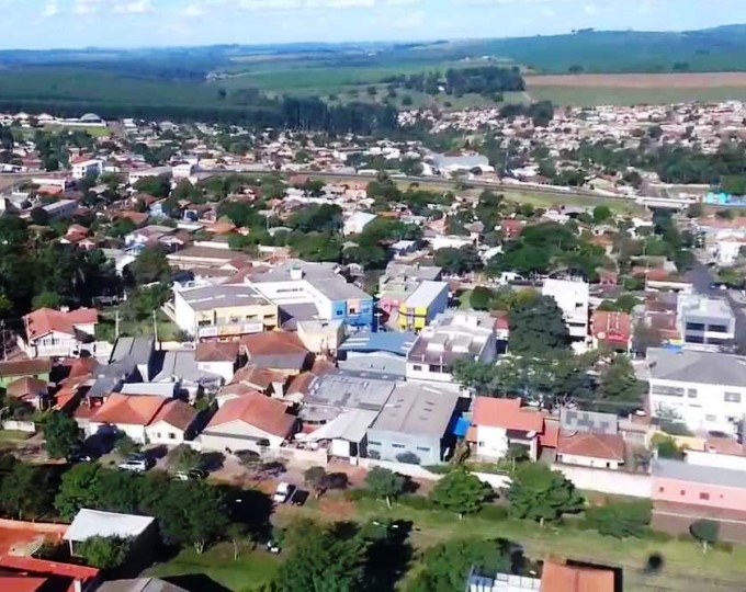 Vista aérea da sede urbana de Arapoti, município da região dos Campos Gerais do Paraná. Foto: Divulgação