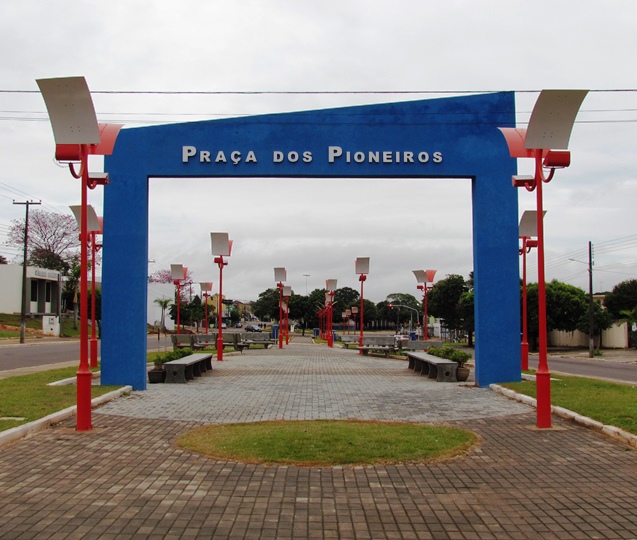 Praça dos Pioneiros, em Cruzeiro do Oeste. Foto: Divulgação