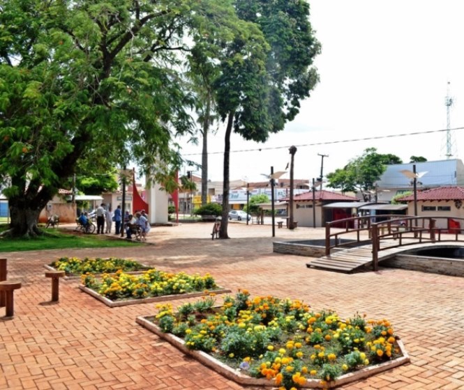 Praça João XXIII, em Campina da Lagoa, município da região Centro-Oeste do Paraná. Foto: Divulgação