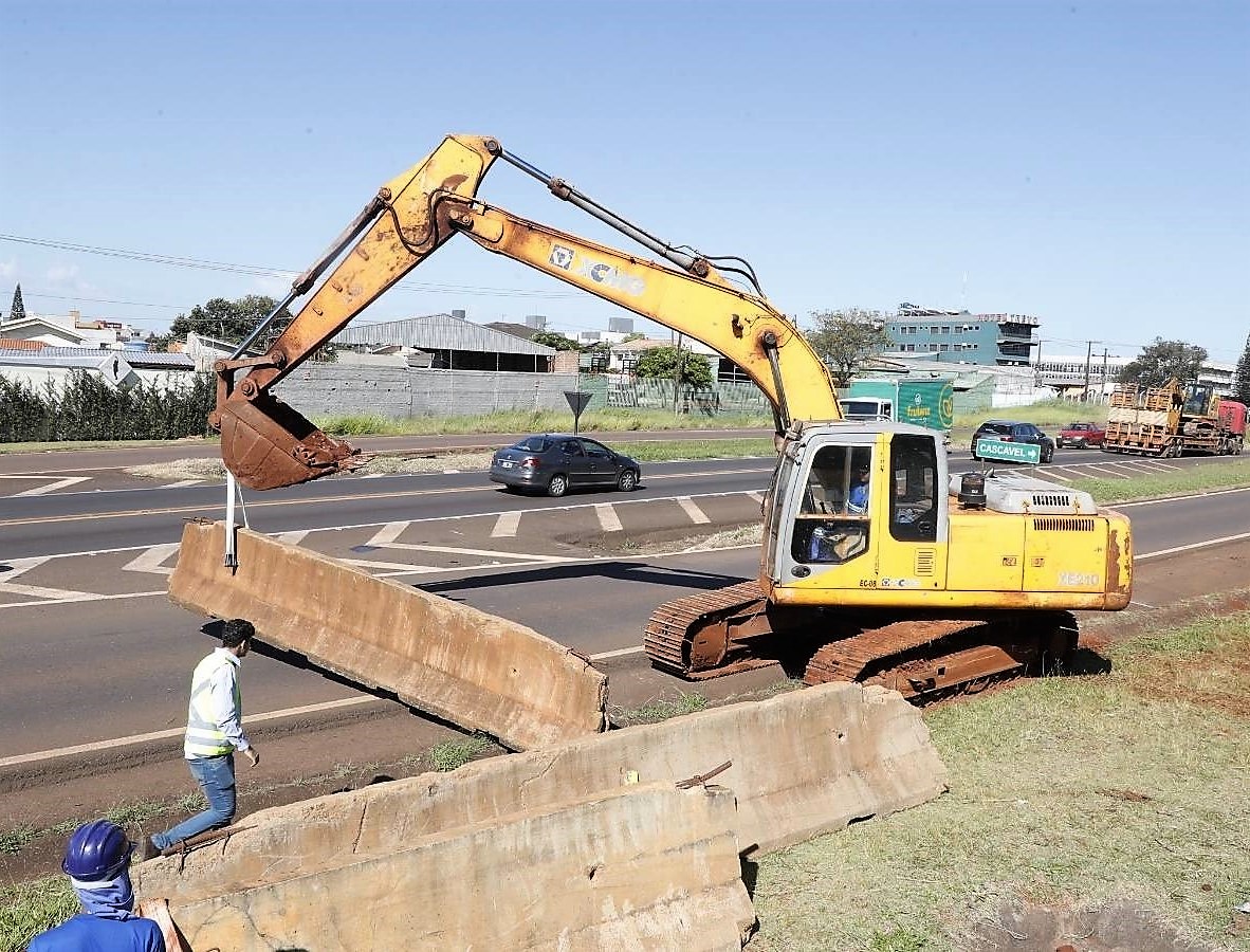Início das obras de construção de um novo viaduto na Avenida Carlos Gomes, sobre a BR-277, em Cascavel. Foto: Prefeitura de Cascavel/Divulgação