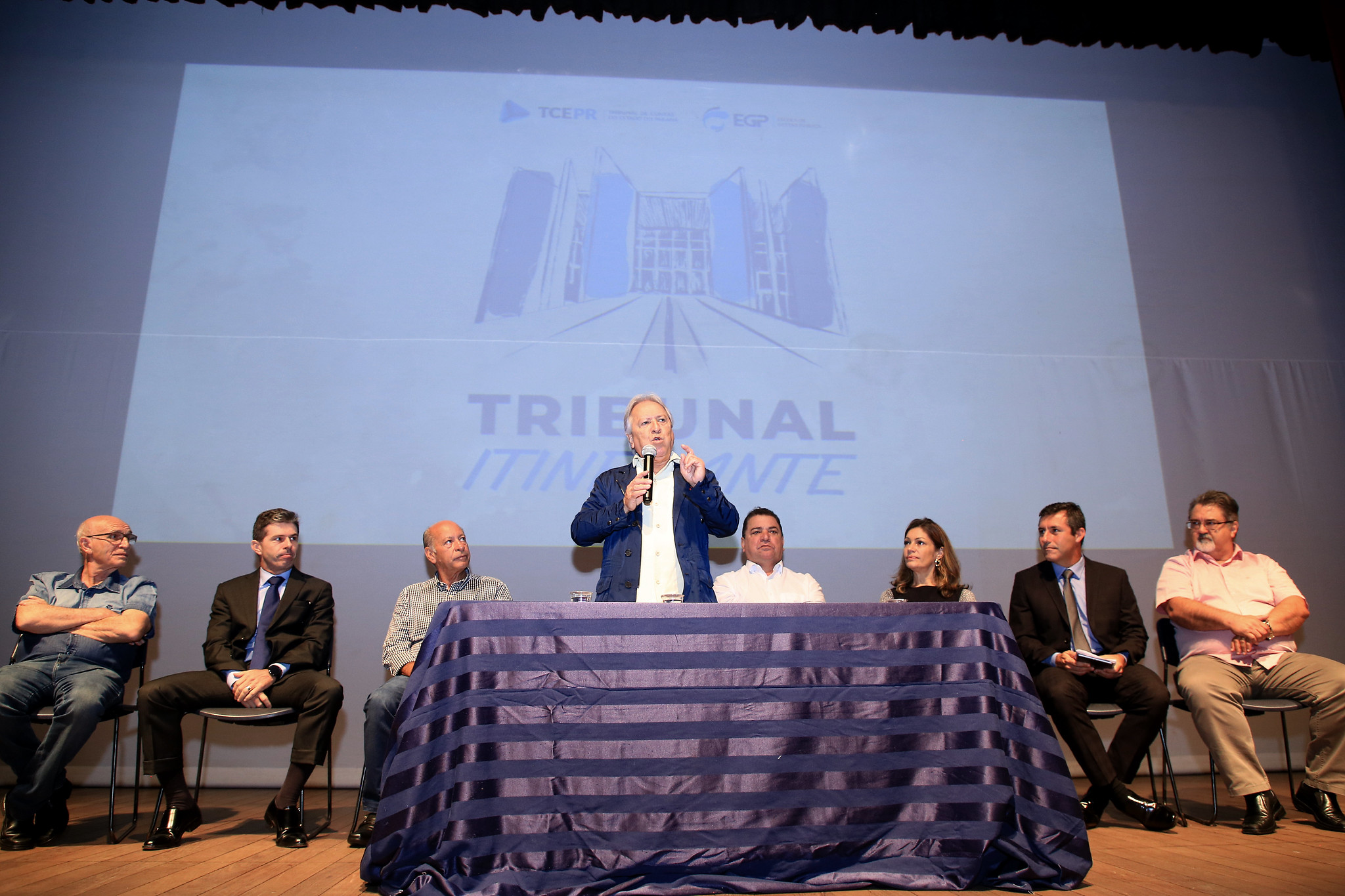 Presidente do TCE-PR, conselheiro Nestor Baptista abre evento sobre entrega de contas, PCA, PAF e encerramento de mandato para prefeitos em Arapongas. Foto: Wagner Araújo/Divulgação TCE-PR