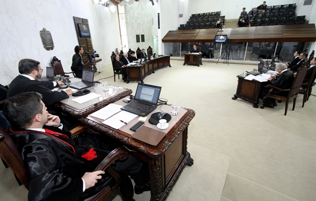 Sessão do Pleno do TCE-PR, realizada às quintas-feiras, a partir das 14 horas. Foto: Wagner Araújo/Divulgação