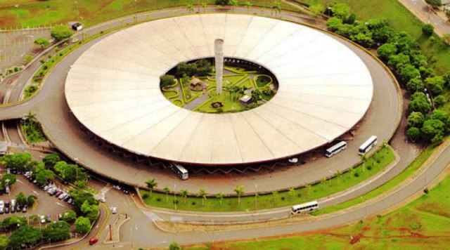 Vista aérea da rodoviária de Londrina, segundo município mais populoso do Paraná. Foto: Divulgação/Prefeitura de Londrina