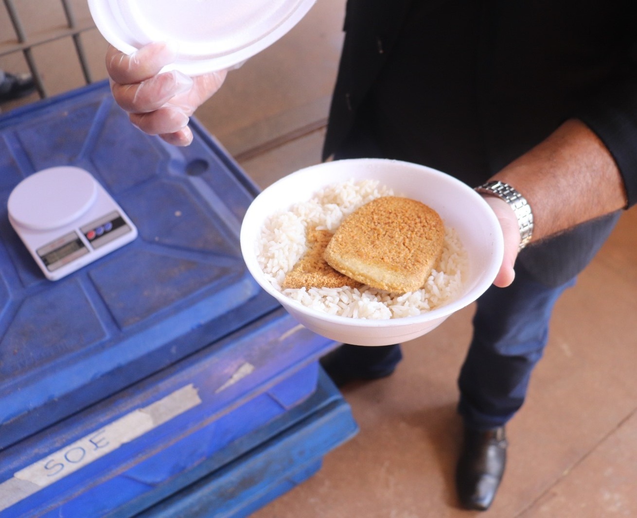 Integrantes da equipe do TCE-PR durante fiscalização sobre o fornecimento de alimentação nas unidades penais do Paraná. Foto: TCE-PR