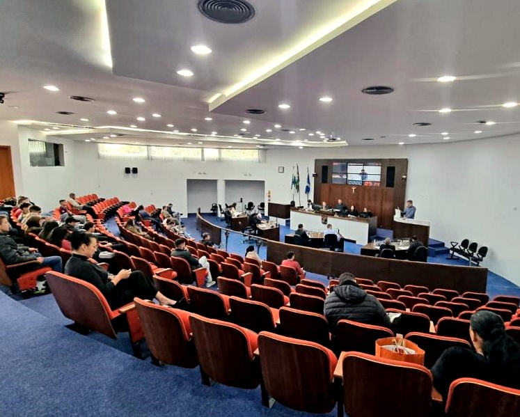 Sessão plenária da Câmara de Vereadores de Campo Largo, município da Região Metropolitana de Curitiba. Foto: Divulgação