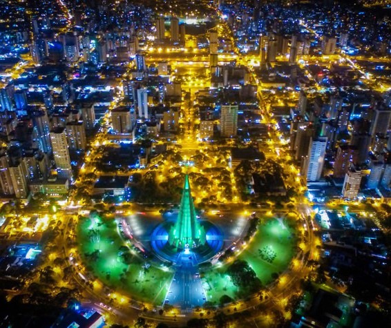Vista noturna da sede urbana de Maringá, município da Região Norte do Paraná. Foto: Divulgação