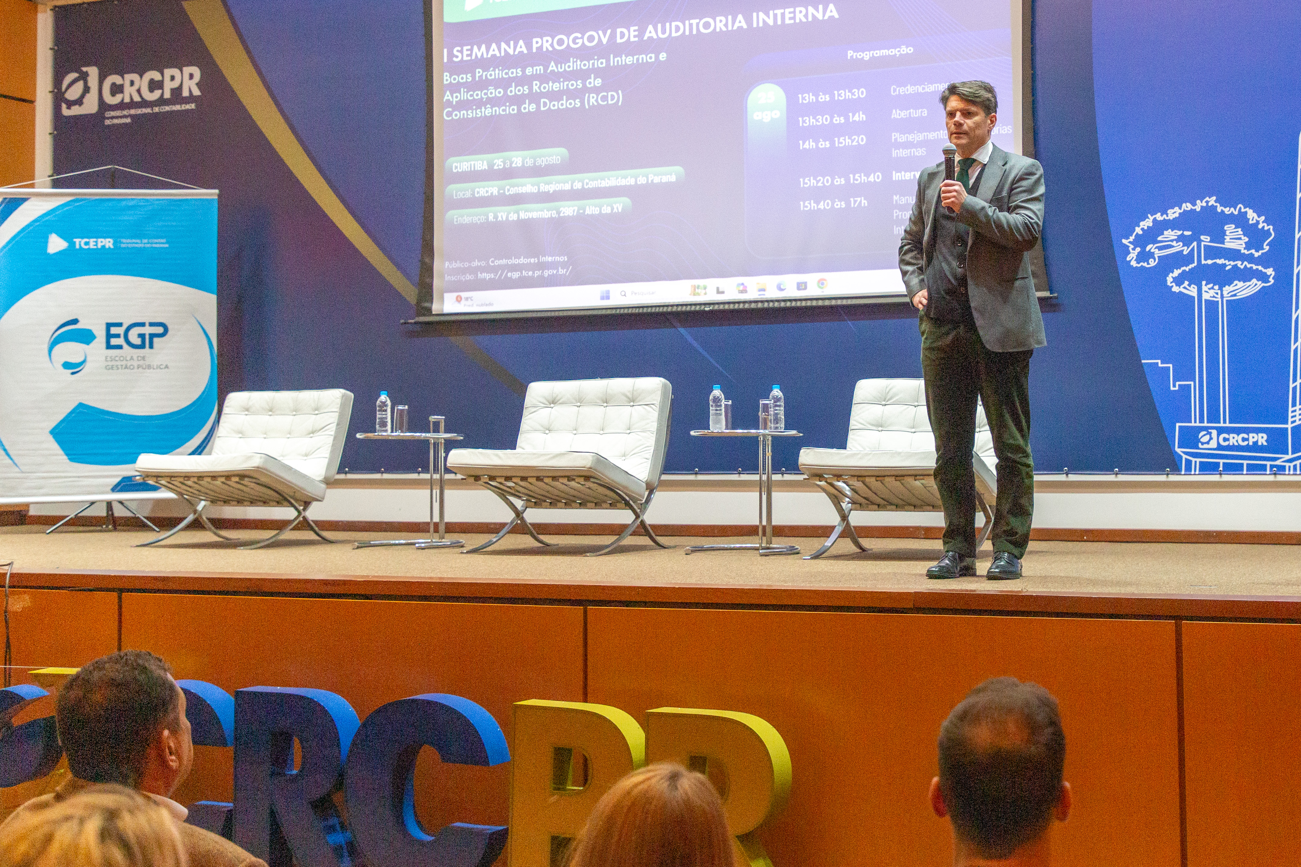 O presidente do TCE-PR, conselheiro Ivens Linhares, durante a abertura da 1ª Semana Progov de Auditoria Interna