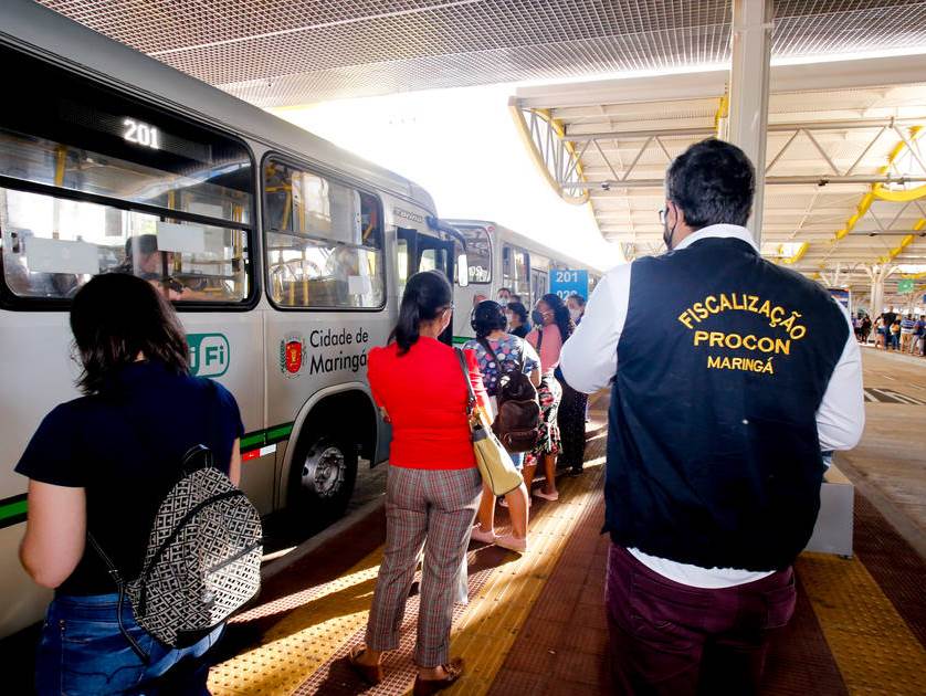 Fiscalização do Procon em relação à prestação do serviço de transporte público de Maringá. Foto: Prefeitura de Maringá/Divulgação