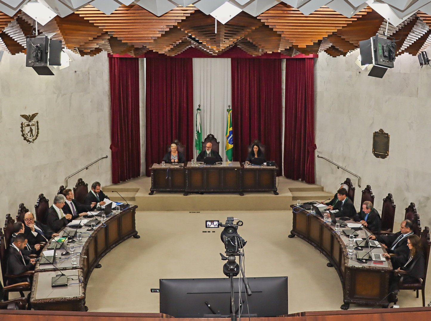 Sessão do Tribunal Pleno do TCE-PR, presidida pelo conselheiro Fernando Guimarães. Foto: Fabiano Contador/TCE-PR