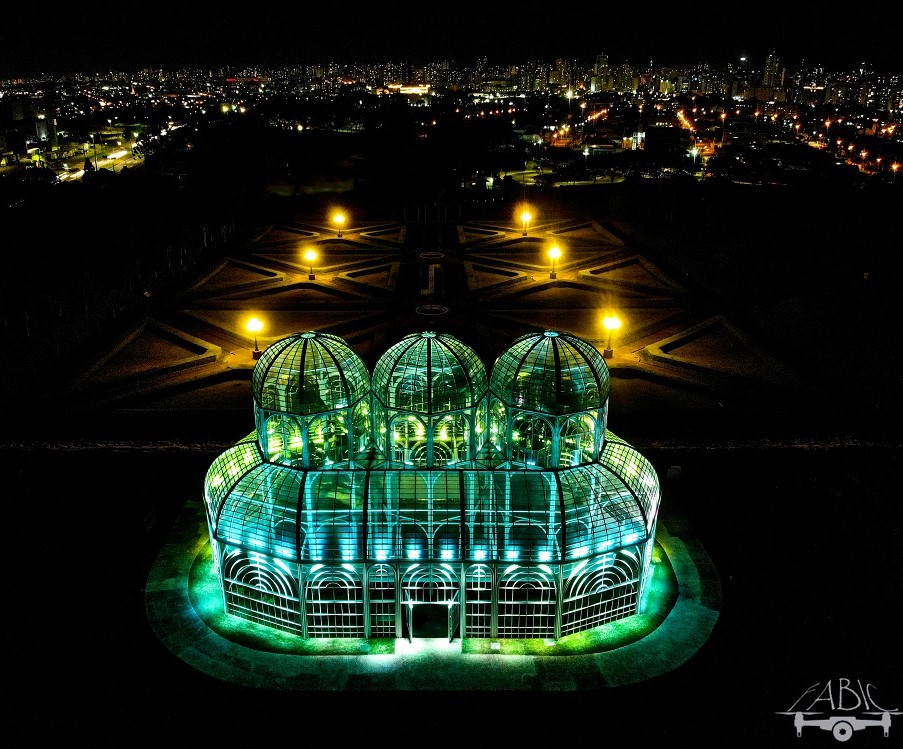 Vista noturna de Curitiba, a partir do Jardim Botânico. Foto: Fabiano Contador/Divulgação TCE-PR