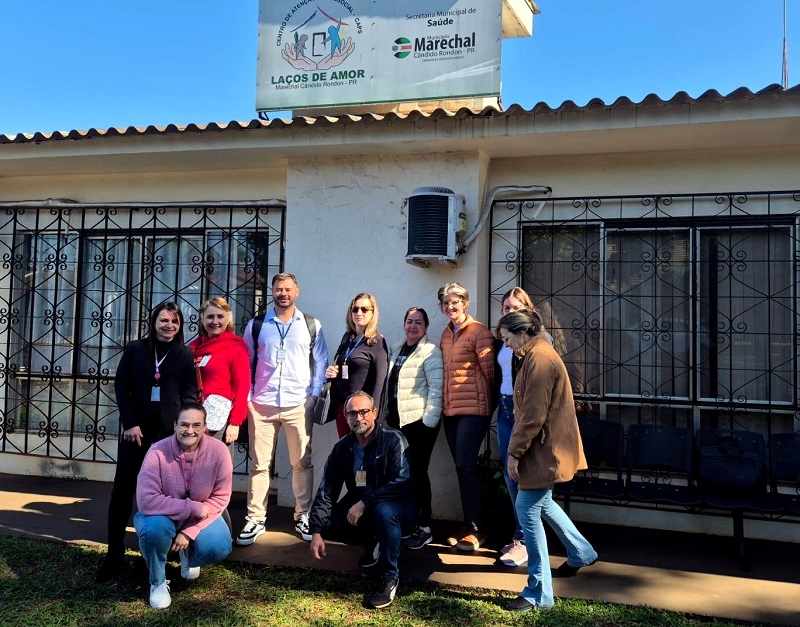 A equipe do TCE-PR com gestor da área de Saúde Mental do Município de Marechal Cândido Rondon (Oeste), durante auditora integrante do PAF Saúde 2024-2025. Foto: TCE-PR/Divulgação