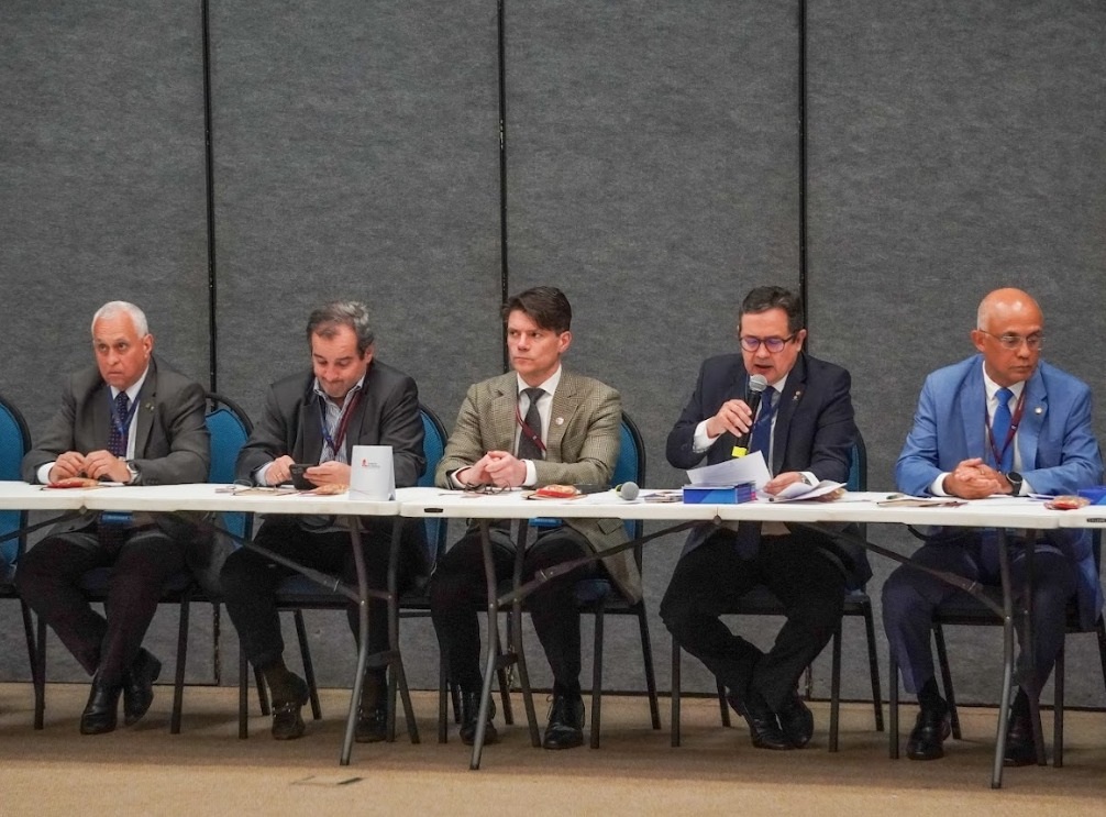 Os conselheiros Ivens Linhares e Ivan Bonilha participam do 4º Congresso Internacional dos Tribunais de Contas, em Florianópolis