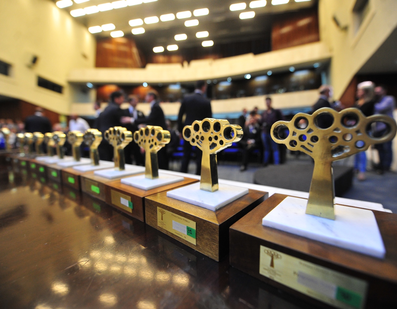 Troféus da sétima edição do Prêmio Gestor Público Paraná (PGP-PR), realizada em 2019. Foto: Divulgação