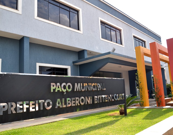 Prefeitura de Ubiratã, município da região Centro-Oeste do Paraná. Foto: Divulgação