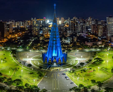 Vista noturna da sede urbana de Maringá, município da Região Norte do Paraná. Foto: Roberto Dziura Jr./Getty Images