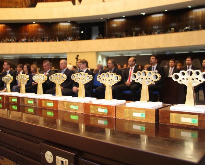 Solenidade de entrega da quarta edição do Prêmio Gestor Público Paraná, realizada em 2016 na Assembleia Legislativa. Foto: Divulgação