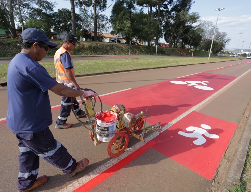 Obra em ciclovia da cidade de Ponta Grossa. O TCE-PR estimula a diversificação de modais para ampliar a mobilidade urbana. Foto: Prefeitura de Ponta Grossa/Divulgação