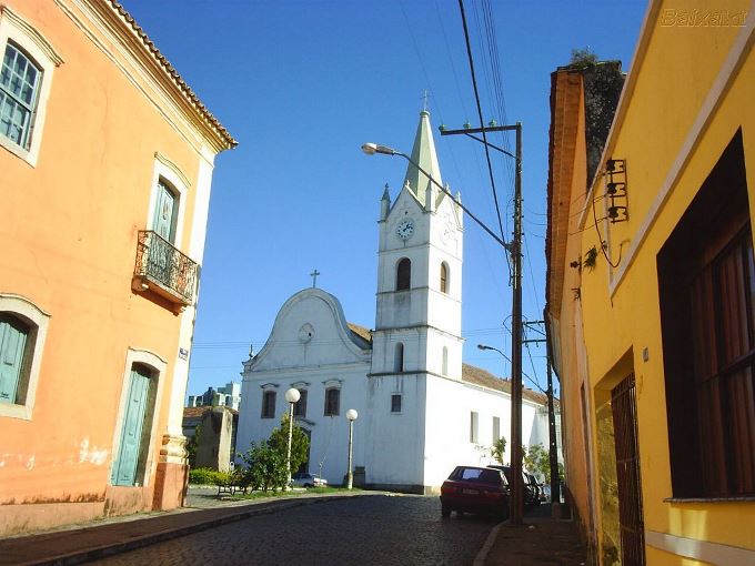 Centro histórico de Paranaguá, primeiro município do Estado, com vista para a Catedral Diocesana. Foto: Divulgação