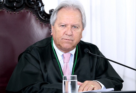 Conselheiro Nestor Baptista, presidente da Segunda Câmara de Julgamentos do TCE-PR