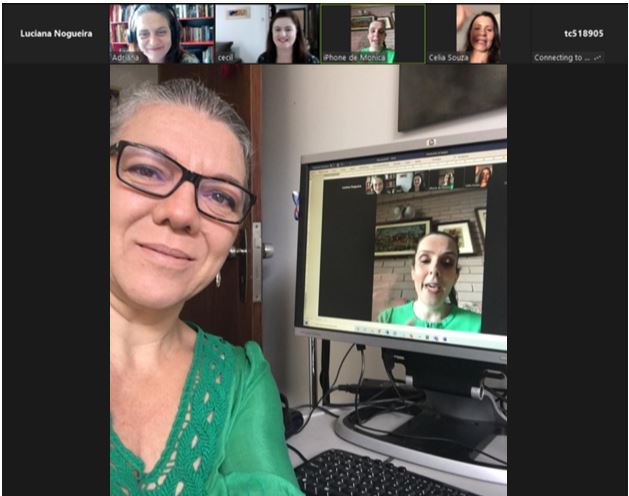 Dia Internacional da Mulher: em sentido horário, as servidores do TCE-PR Luciana Nogueira Nascimento (autora desta reportagem), Adriana Domingos, Cecília Passos, Mônica Karam e Célia de Souza.