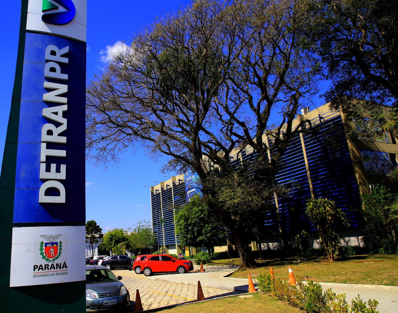 Sede do Departamento de Trânsito do Estado do Paraná (Detran-PR), no bairro Tarumã, em Curitiba. Foto: Wagner Araújo/Divulgação