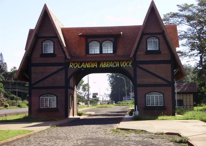 Portal de entrada de Rolândia, município da Região Metropolitana de Londrina