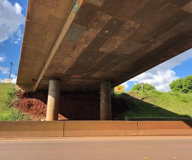 Viaduto sobre a PR-467, na área urbana de Cascavel, sob jurisdição da Superintendência Regional Oeste do Departamento de Estradas de Rodagem do Paraná (DER-PR). Foto: Agência Estadual de Notícias/Divulgação