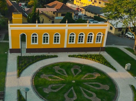 Detalhe da Prefeitura de São José dos Pinhais, município da Região Metropolitana de Curitiba. Foto: Divulgação