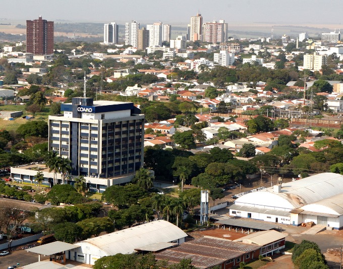 Vista aérea da sede urbana de Campo Mourão, município da região Centro-Oeste do Paraná. Foto: Divulgação