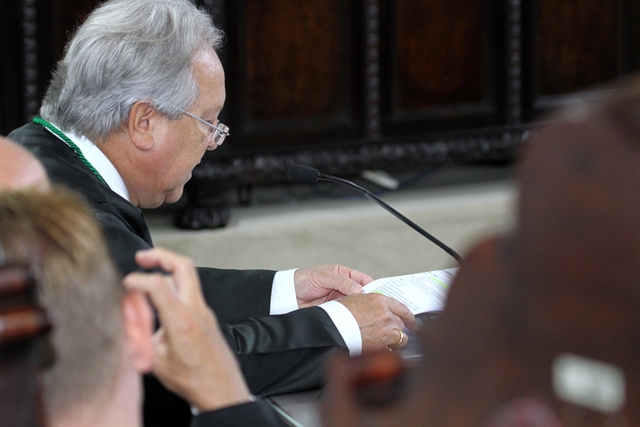 O conselheiro Nestor Baptista relata processo. Foto: Wagner Araújo/Divulgação TCE-PR