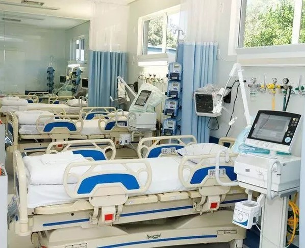 Hospital Regional do Norte Pioneiro, em Santo Antônio da Platina, administrado pela Fundação Estatal de Atenção em Saúde do Estado do Paraná (Funeas-PR). Crédito: Divulgação/Agêncial Estadual de Notícias