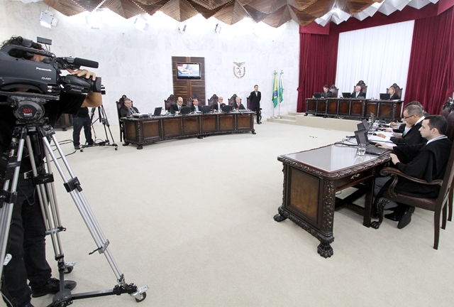 Sessão do Pleno do TCE-PR é transmitida pela internet e também pela TV. Foto Wagner Araújo/Divulgação TCE-PR