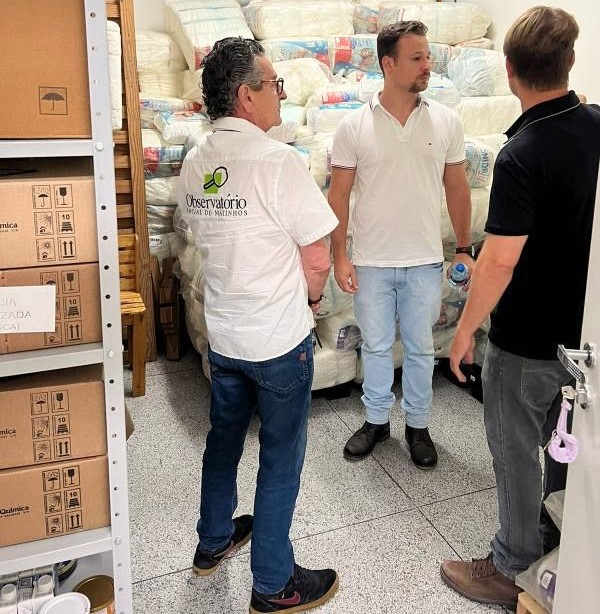 Integrantes do Observatório Social de Matinhos durante visita ao prédio da Policlínica de Pontal do Paraná, obra incluída em fiscalização do TCE-PR. Foto: Divulgação/TCE-PR