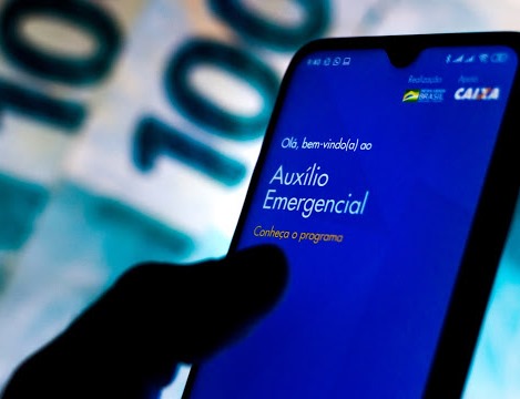 Auxílio emergencial está sendo pago pelo governo federal para amenizar os efeitos econômicos da pandemia da Covid-19. Imagem: Divulgação