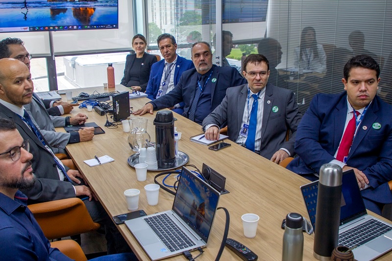 Servidores do TCE do Rio de Janeiro, durante visita técnica ao TCE-PR, para conhecer a avaliação de políticas públicas na esfera municipal, realizada por meio do Programa de Avaliação de Contas Municipais de Governo (ProGov). Foto: Edilson Perucelli/TCE-PR