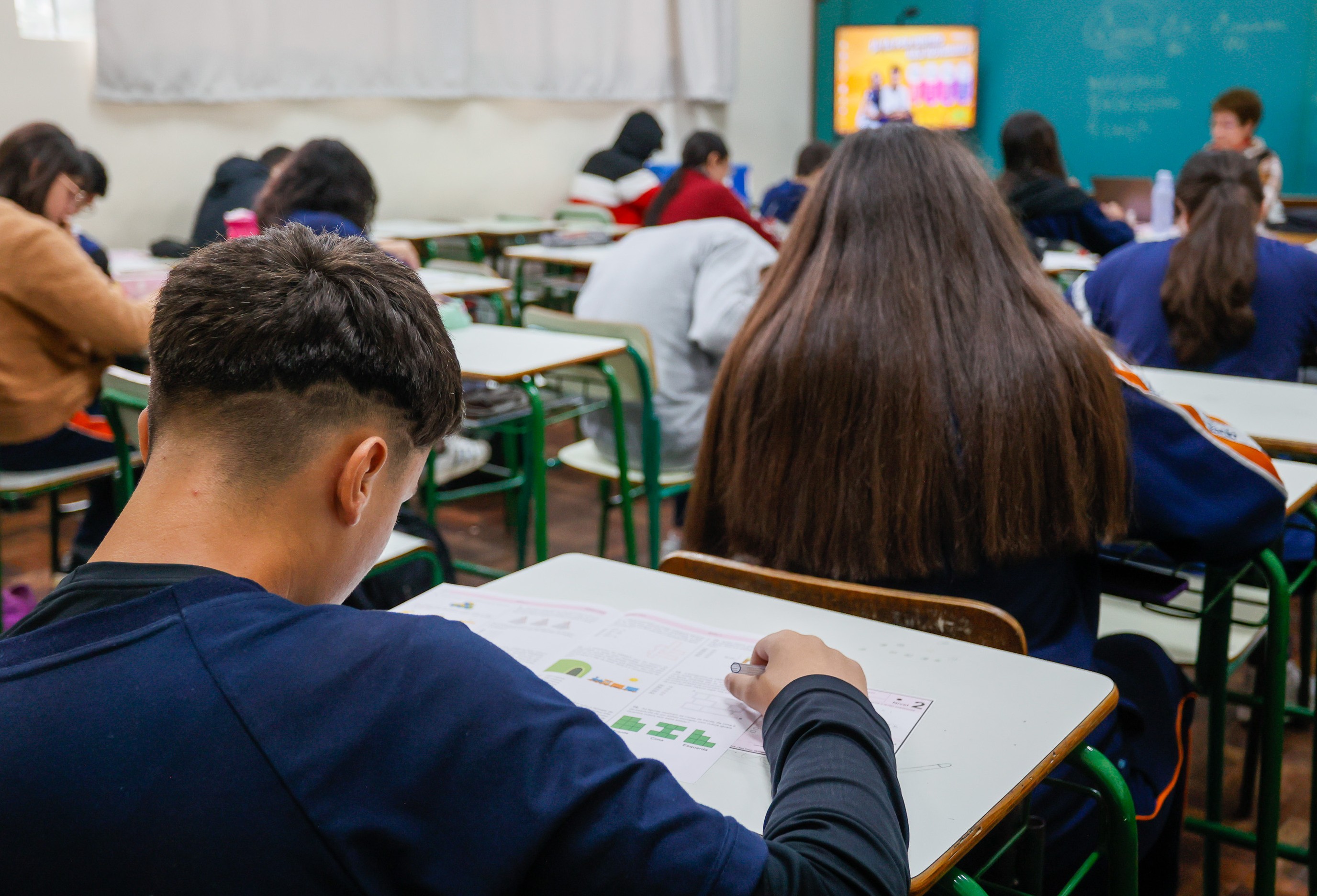 Sala de aula no Paraná: Oferecer educação de qualidade é uma das obrigações  do poder público