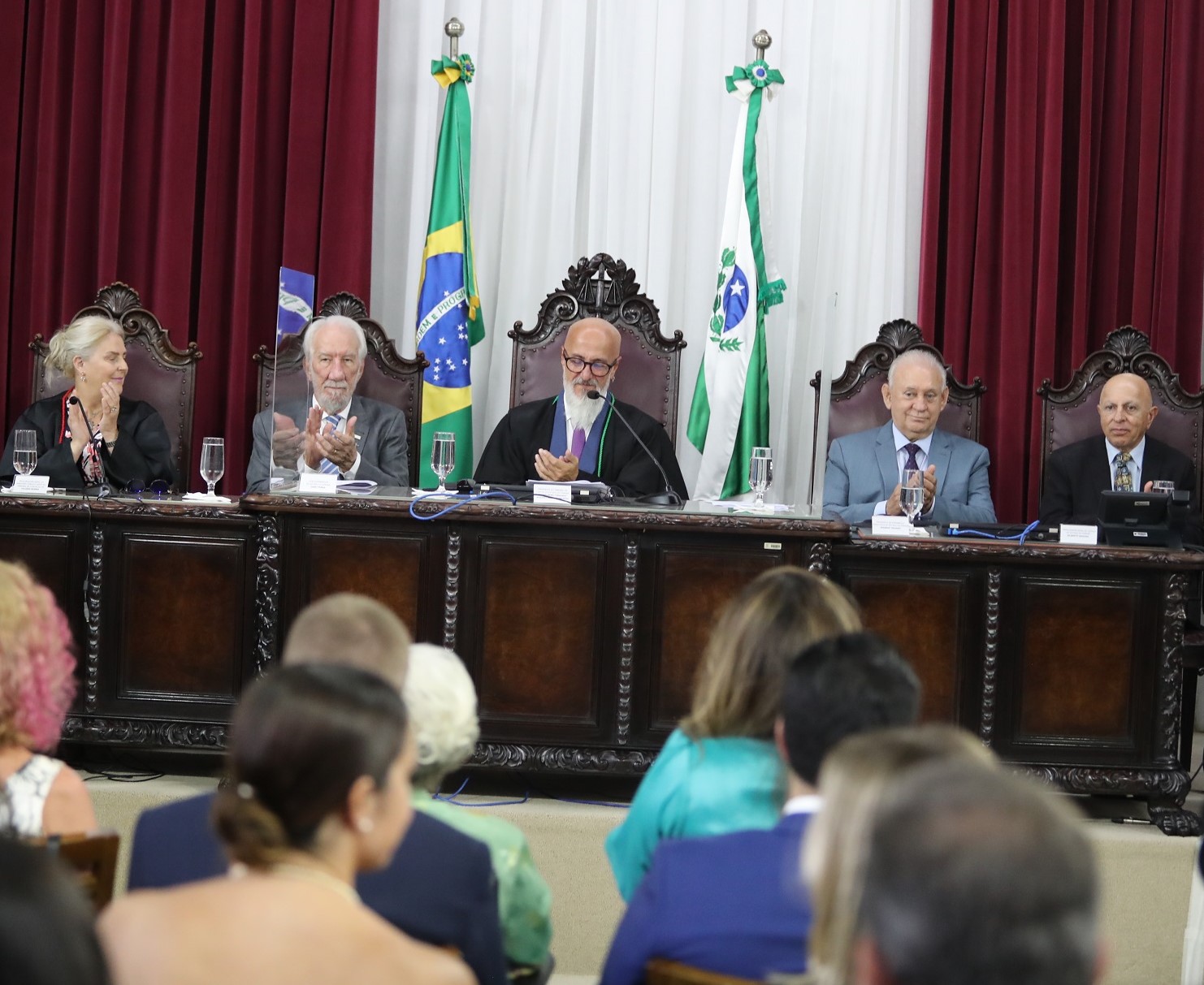 Solenidade de posse do conselheiro Fernando Guimarães no cargo de presidente do TCE-PR no biênio 2023-2024. Foto: Assembleia Legislativa do Paraná/Divulgação