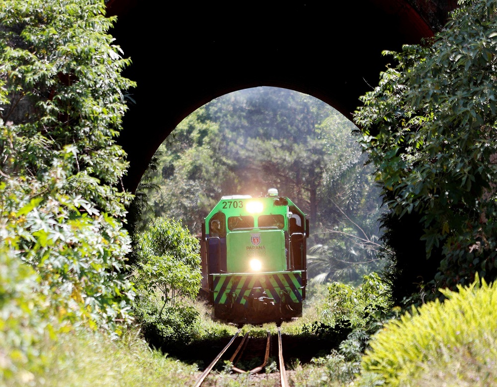 Trecho da Estrada de Ferro Paraná Oeste S.A. (Ferroeste), administrada pelo Governo do Estado. Foto: Albari Rosa/Agência Estadual de Notícias