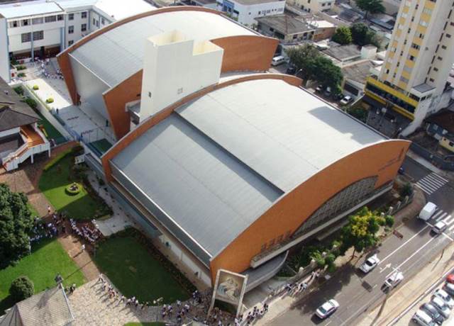 O Teatro Mãe de Deus, em Londrina, que recebe evento do TCE-PR. Foto: Divulgação